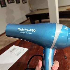 Babyliss pro blow dryer